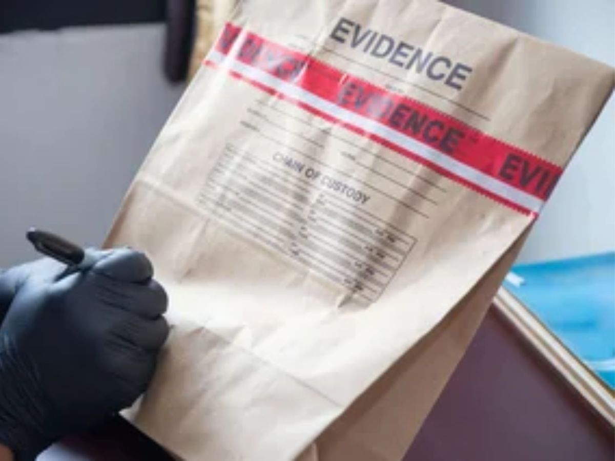 Leveraging the Power of Evidence Bags in Crime Scene Investigation